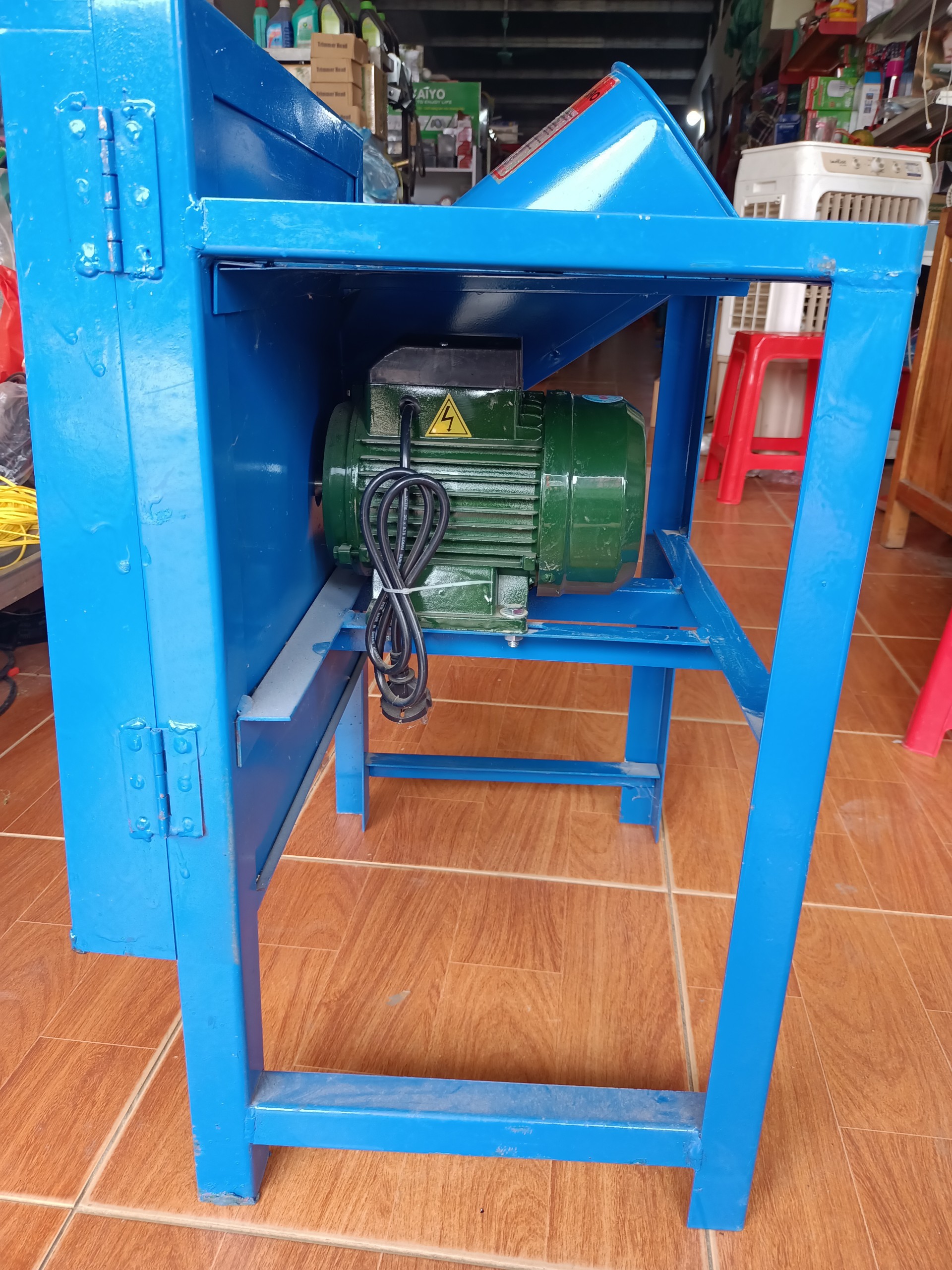 Máy thái chuối đa năng toàn phát 4 chân 100% dây đồng , thái rau bèo , băm cỏ voi