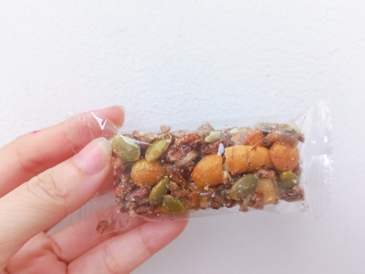 Thanh gạo lứt ngũ cốc hạt sen 1kg, thơm ngon bổ dưỡng , hỗ trợ giảm cân thay thế bữa ăn dinh dưỡng tiện lợi
