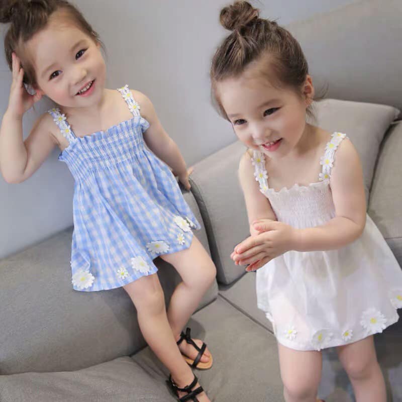 Váy 2 dây đính hoa cúc trắng cute cho bé 2-7 tuổi