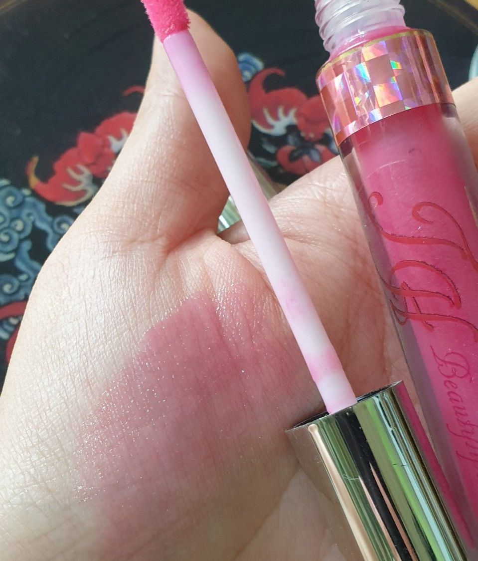 Son bóng gió nhũ hồng môi tự nhiên hương ngọt ngào lâu phai