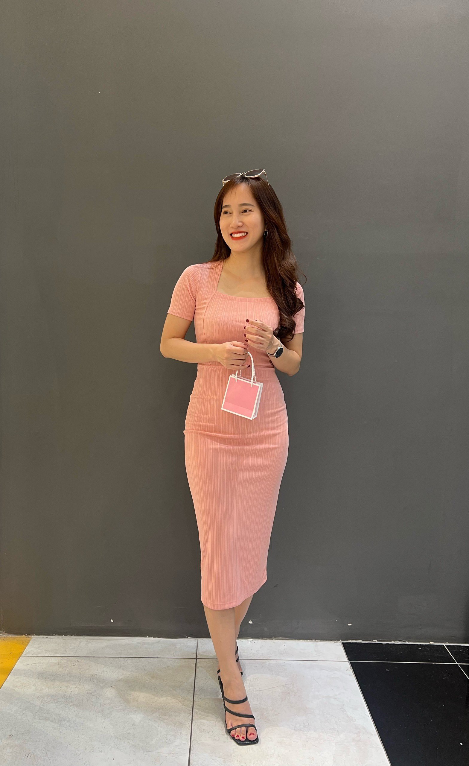 Đầm thun gân trung cổ vuông ôm body_Hồng dâu