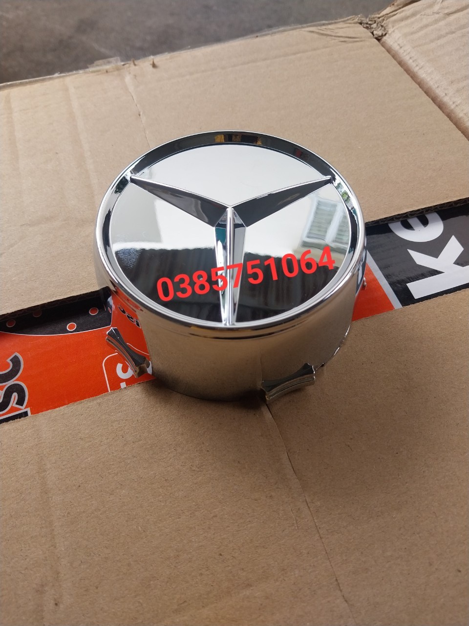 Ốp chụp lazang mâm sắt dành cho xe mercedes sprinter 16 chỗ