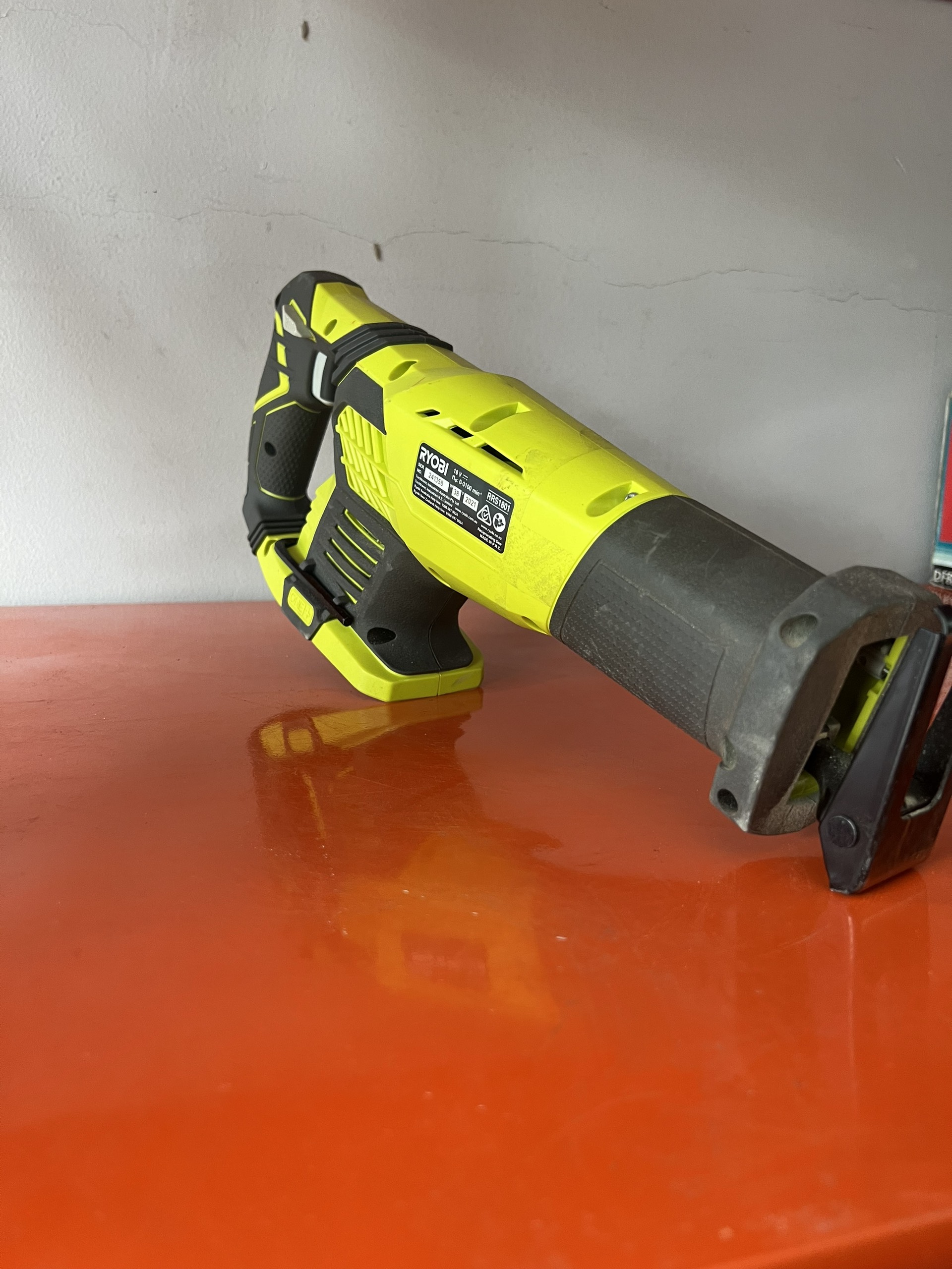 Thân máy cưa kiếm pin 18v ryobi rrs1801 - 95% bảo hành 3 tháng