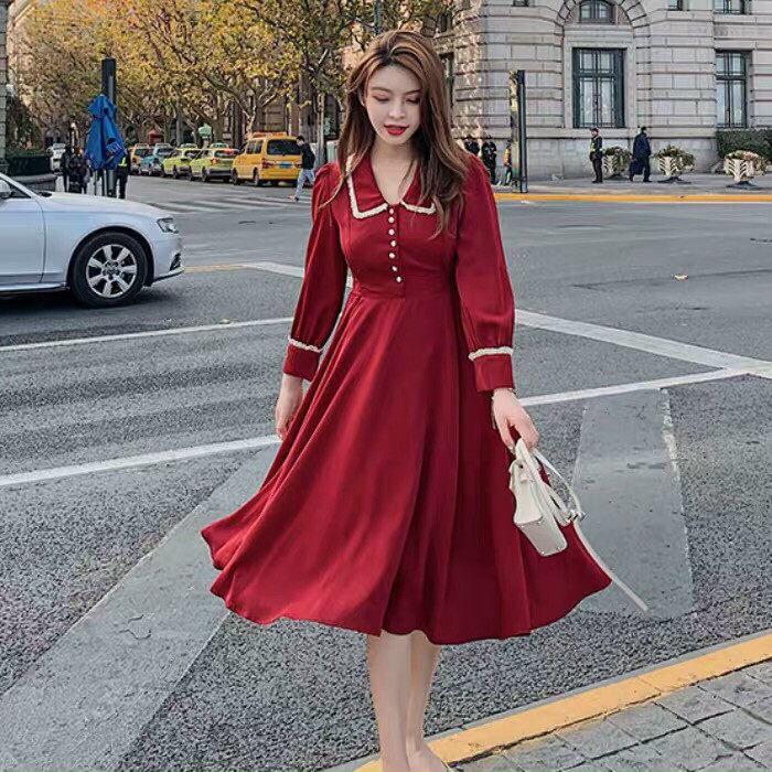 ĐẦM DÀI ,TAY DÀI  CÀI NÚT Ở ÁO NỔI BẬT ,TRẺ TRUNG ,XINH XẮN VÀ SANG TRỌNG, CHẤT VON DÀY MỊN TTSGR