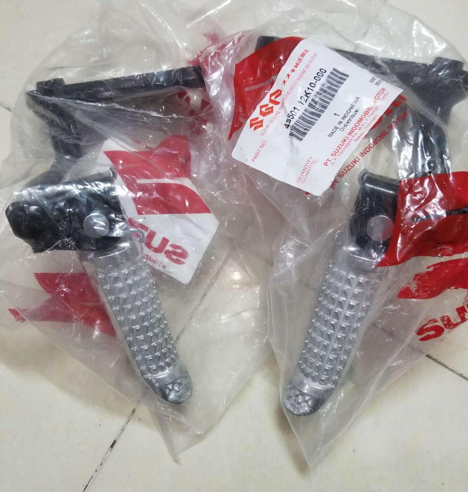 Cặp gác chân trước satria fi và raider fi