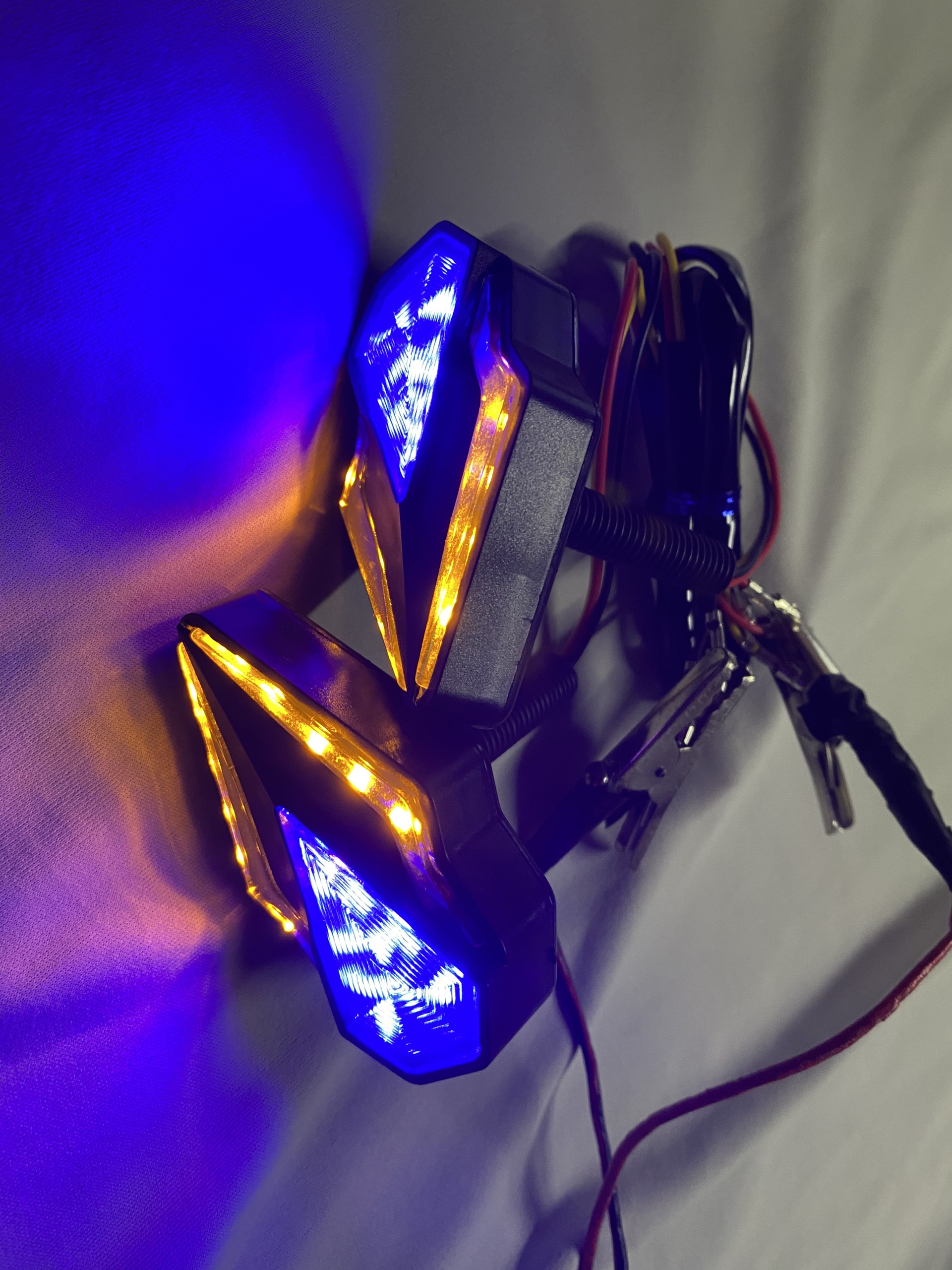 xinhan xe may Xi nhan led chạy Audi V1 ( giá 1 cặp )