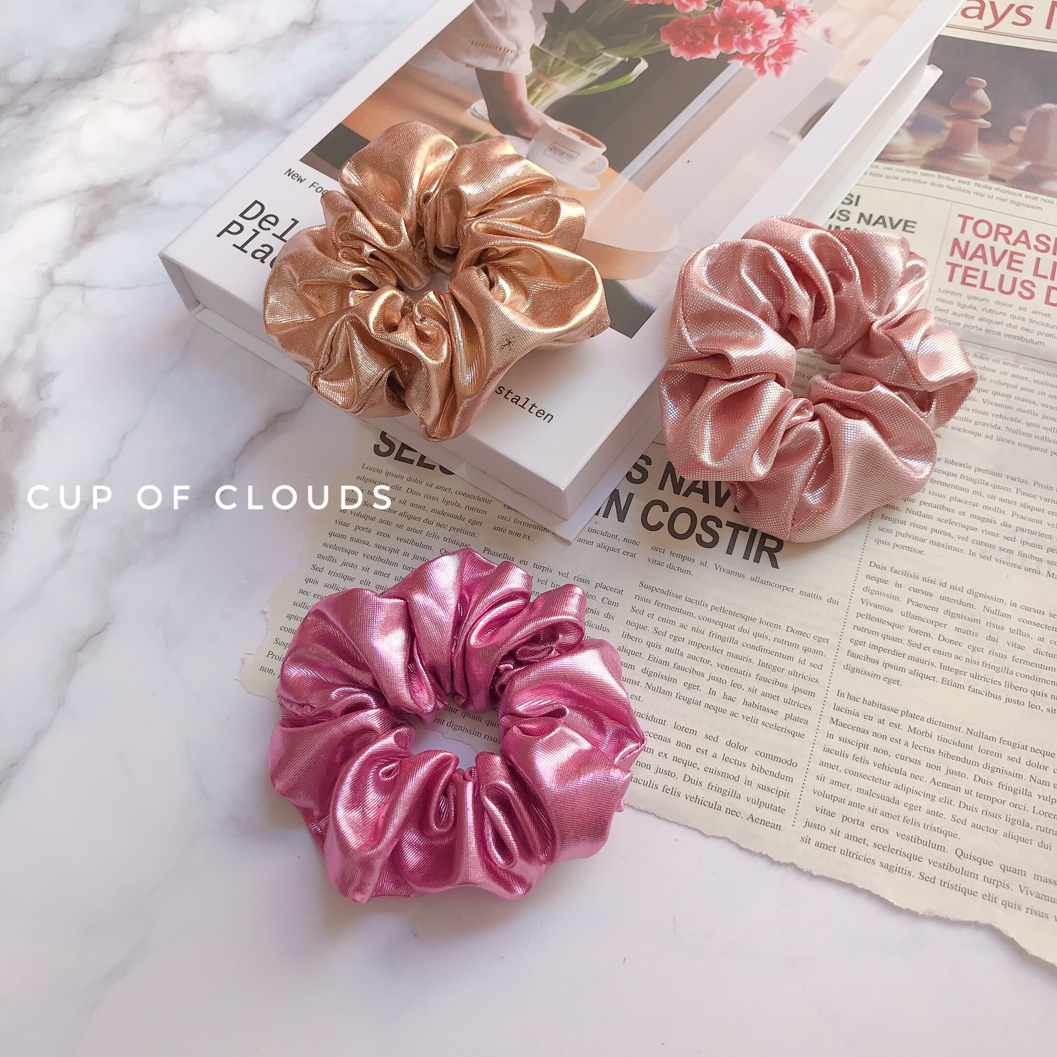 Buộc tóc scrunchies hologram cup of clouds