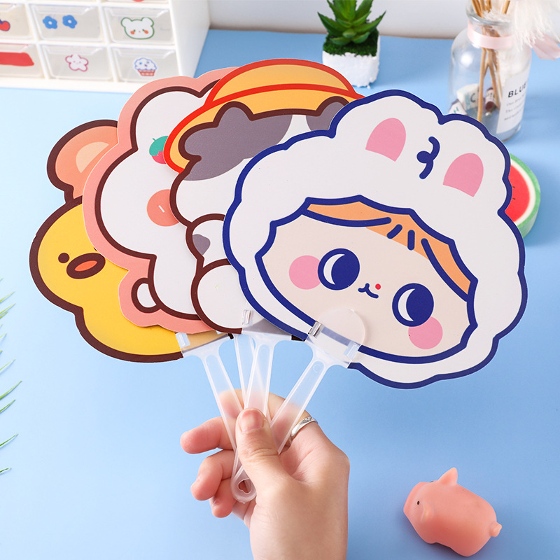 Quạt cầm tay hoạt hình dễ thương