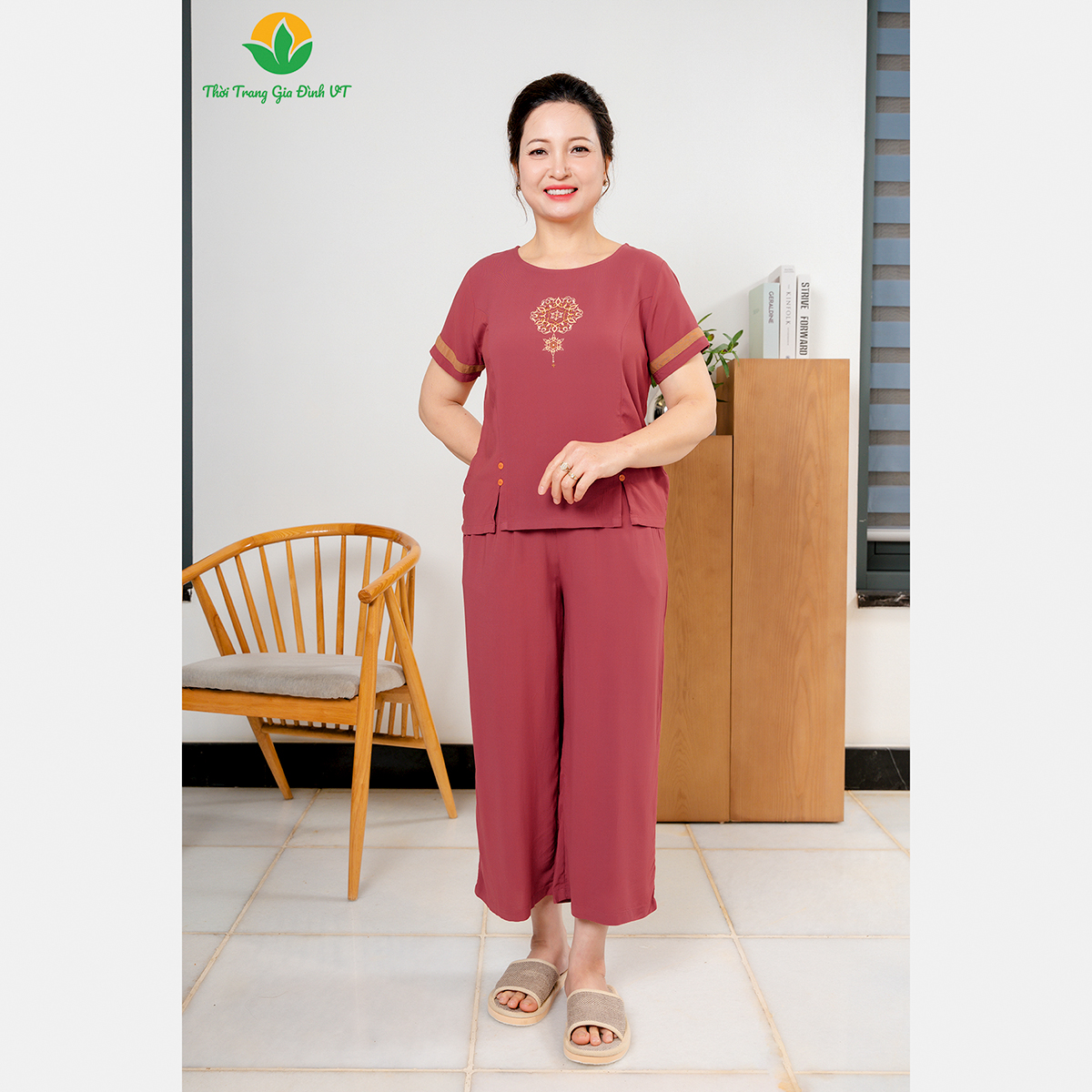 Đồ mặc nhà trung niên mùa hè Việt Thắng, quần lửng, áo cộc tay, chất lanh - B26.2402