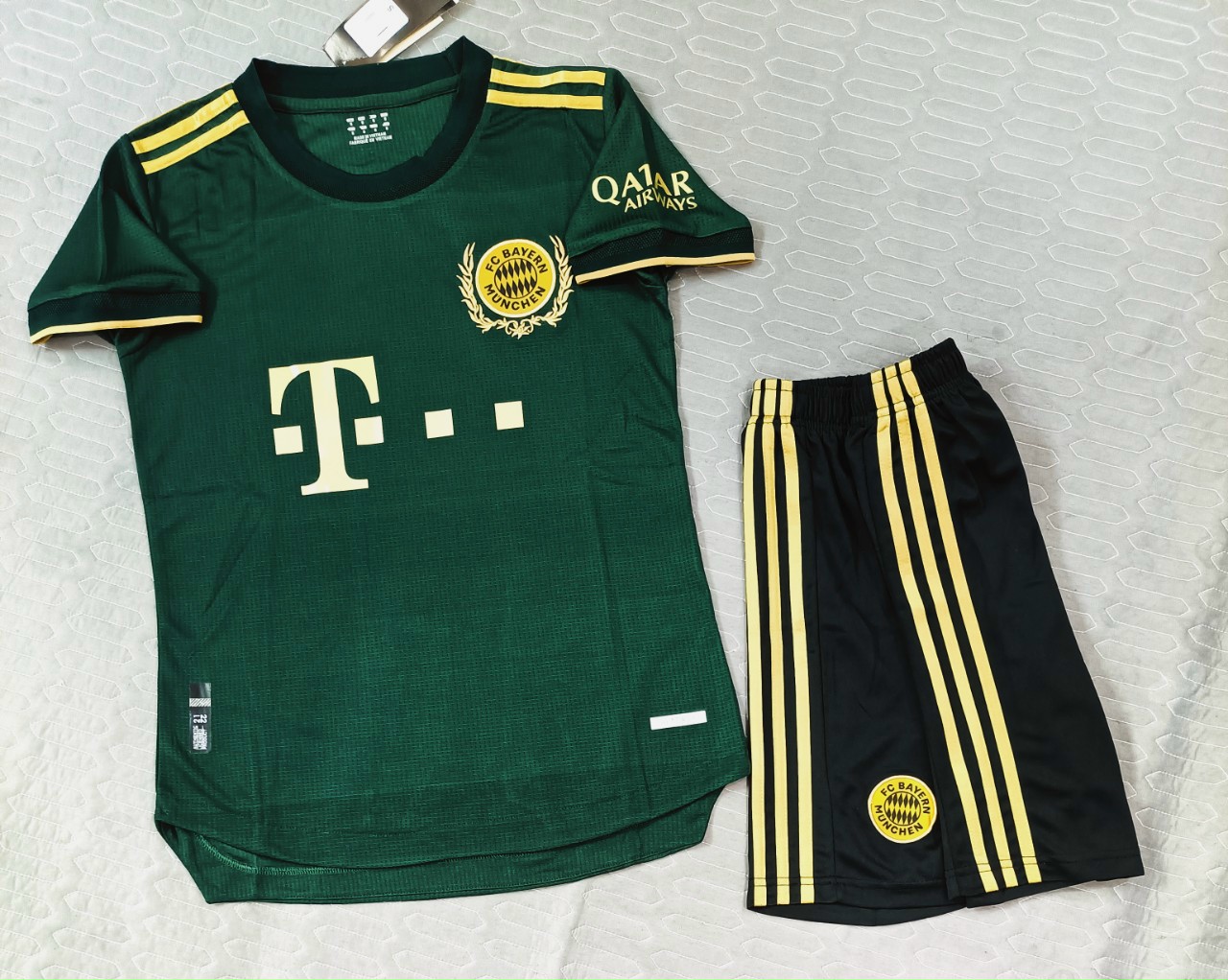 Bộ quần áo đá banh clb bayern munich màu xanh vải gai thái