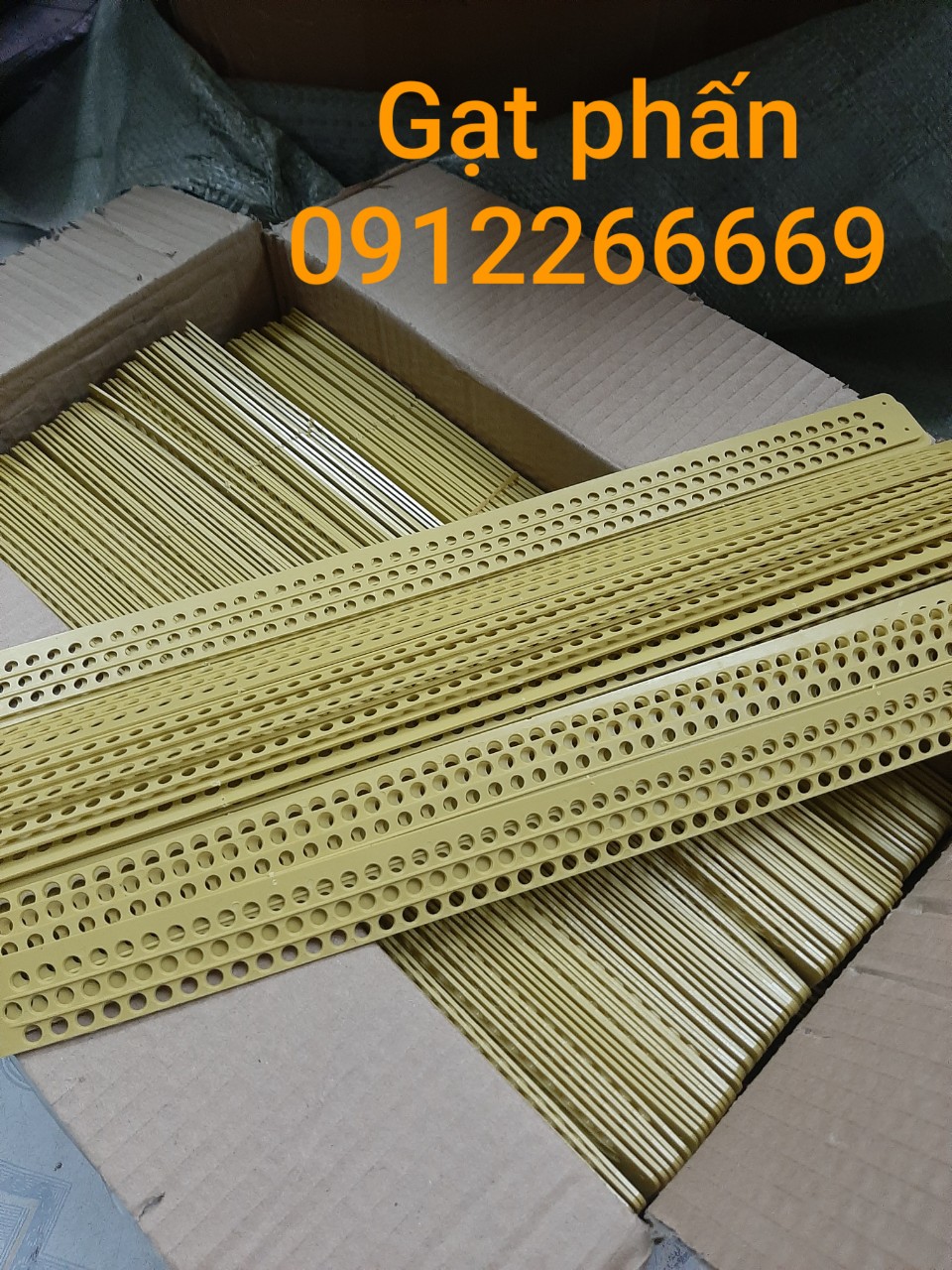 Combo 10 Tấm nhựa gạt phấn,cản phấn hoa Ong