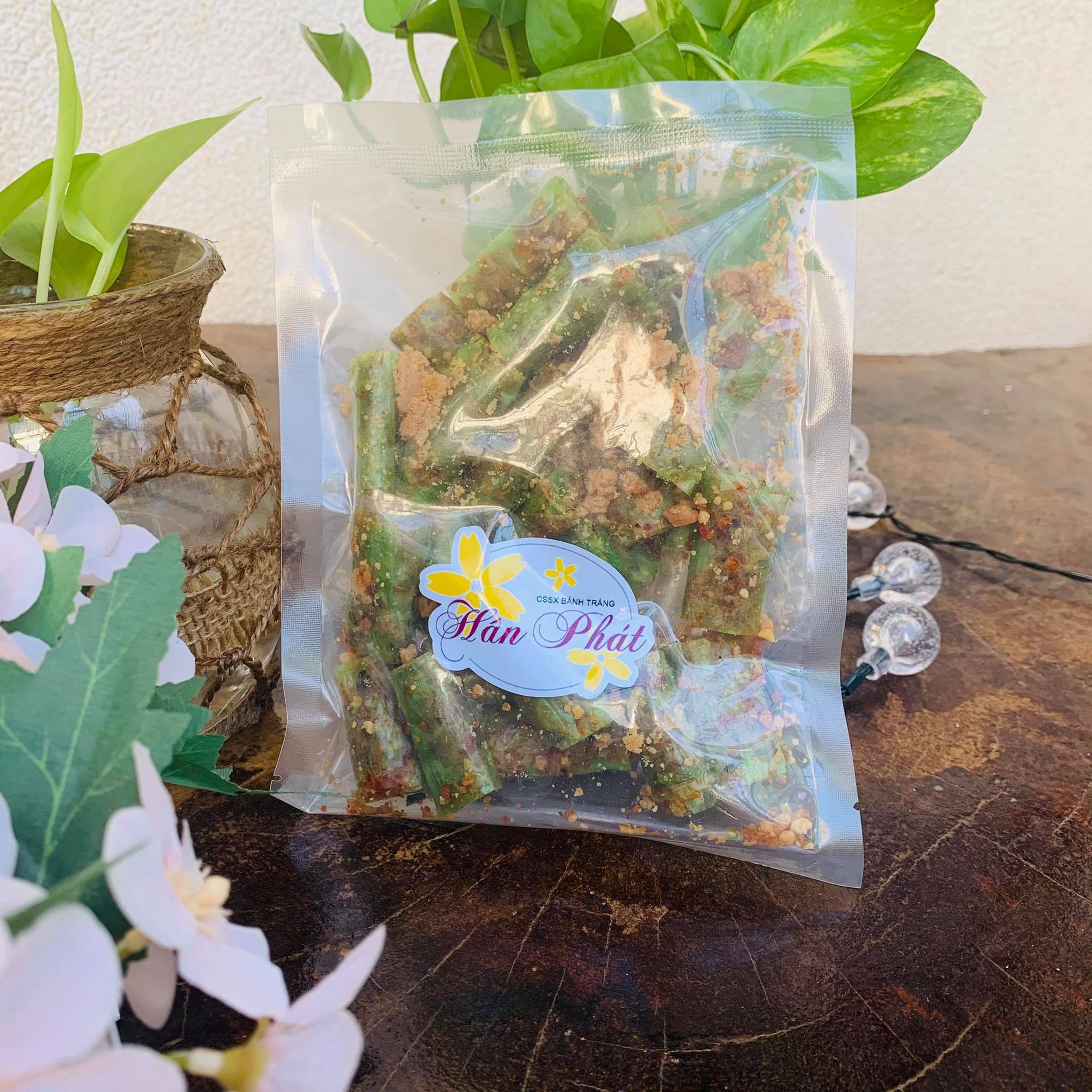 Bánh tráng lá dứa cuộn đậu phộng - túi 80-100gr