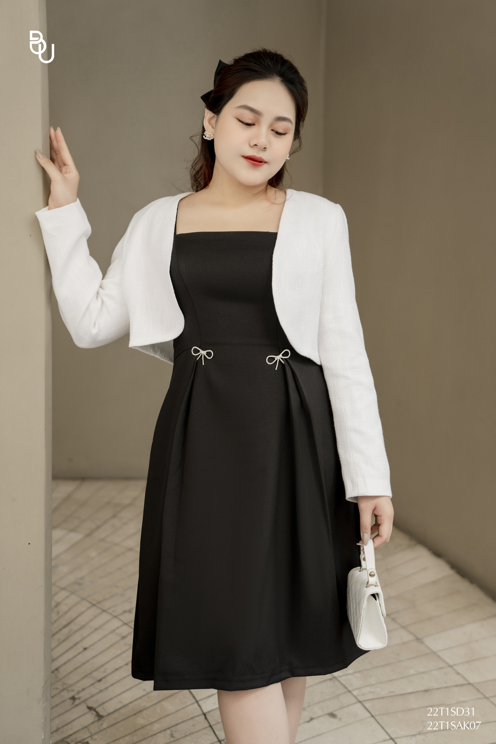 Áo khoác tweet vạt lượn dáng ngắn bigsize - 22t1sak07 -
