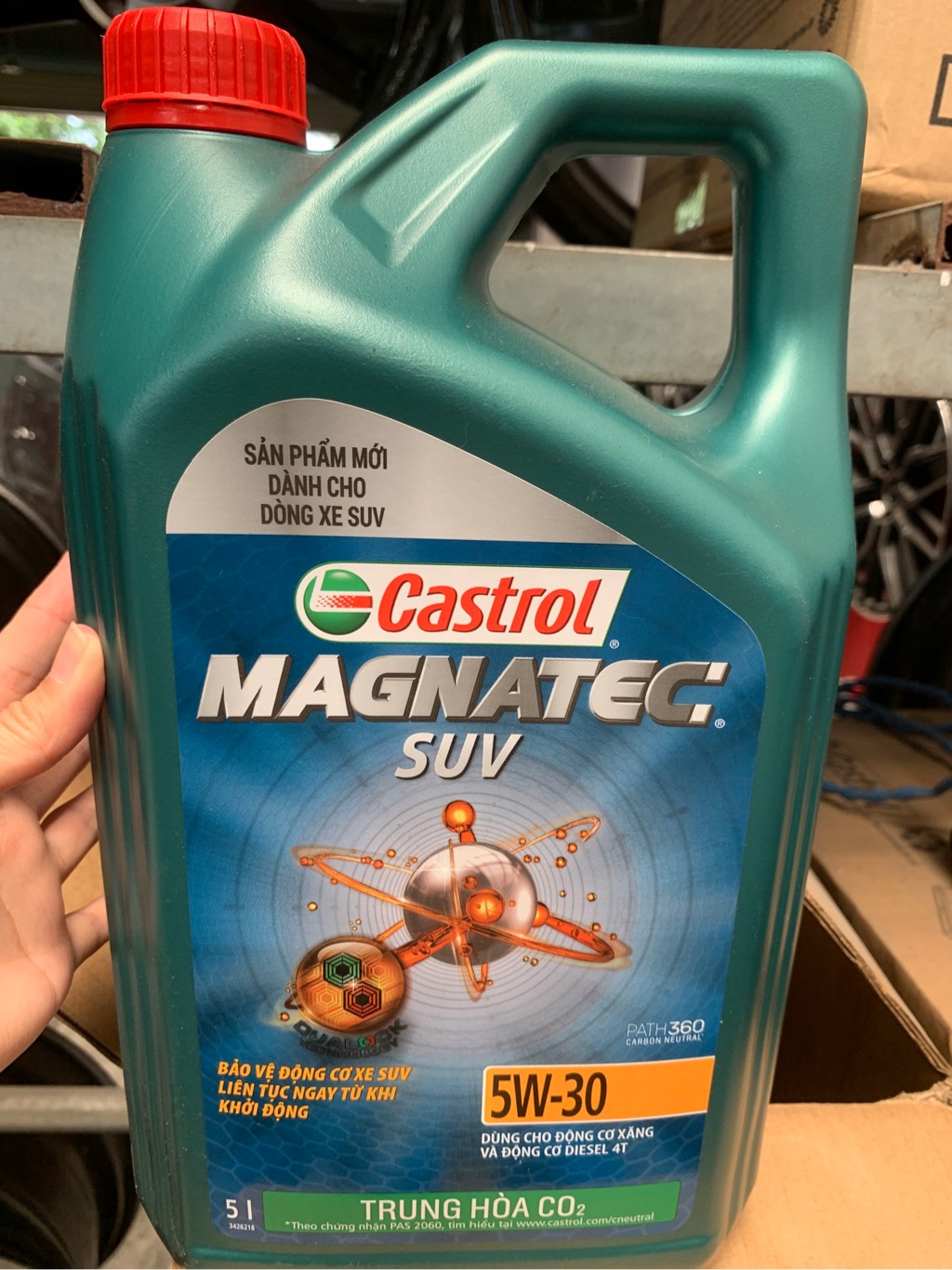 Nhớt Castrol Magnatec SUV 5W30 (5 Lit)