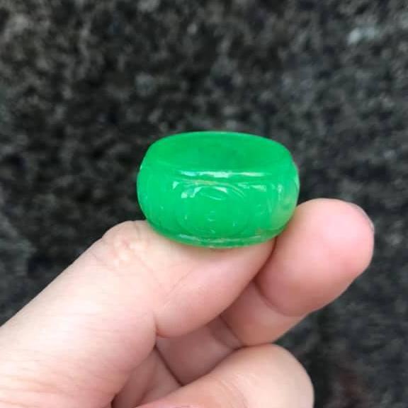 [HCM]NHẪN CẨM THẠCH BẢN LỚN KHẮC ĐỒNG TIỀN MAY MẮN