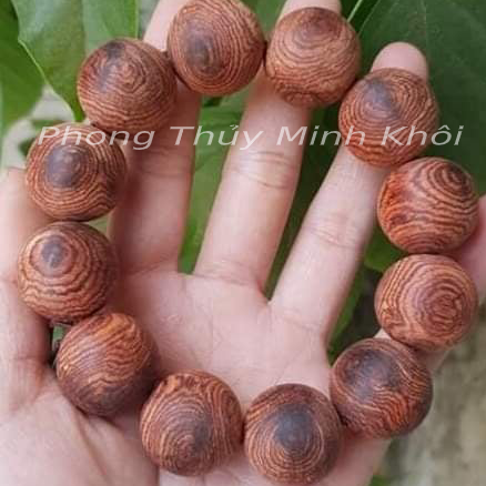 (Hàng Tuyển  Siêu Vân HOA HỒNG) Vòng tay gỗ sưa đỏ 20ly hàng mộc. Vòng tay mang lại sự bình an, may mắn ,tài lộc cho gia chủ.Tặng kèm hộp đựng cao cấp .
