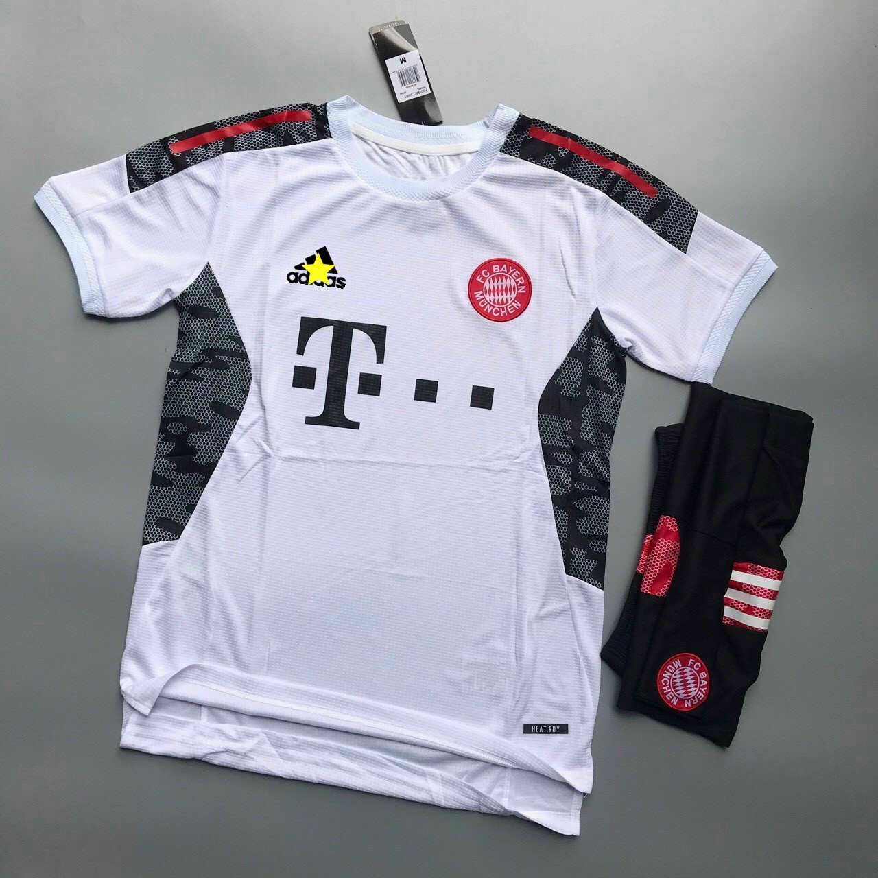 Áo Bóng CLB Bayern MUNICH-MẪU TRAINING - Vải Gai Thái- Chất Polyester chuẩn vải thi đấu-Siêu bền-Siêu thoáng mát