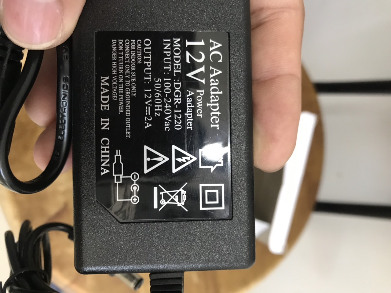 Adapter 12V2A đầu lớn chuyên sạc loa, Camera, gối massage