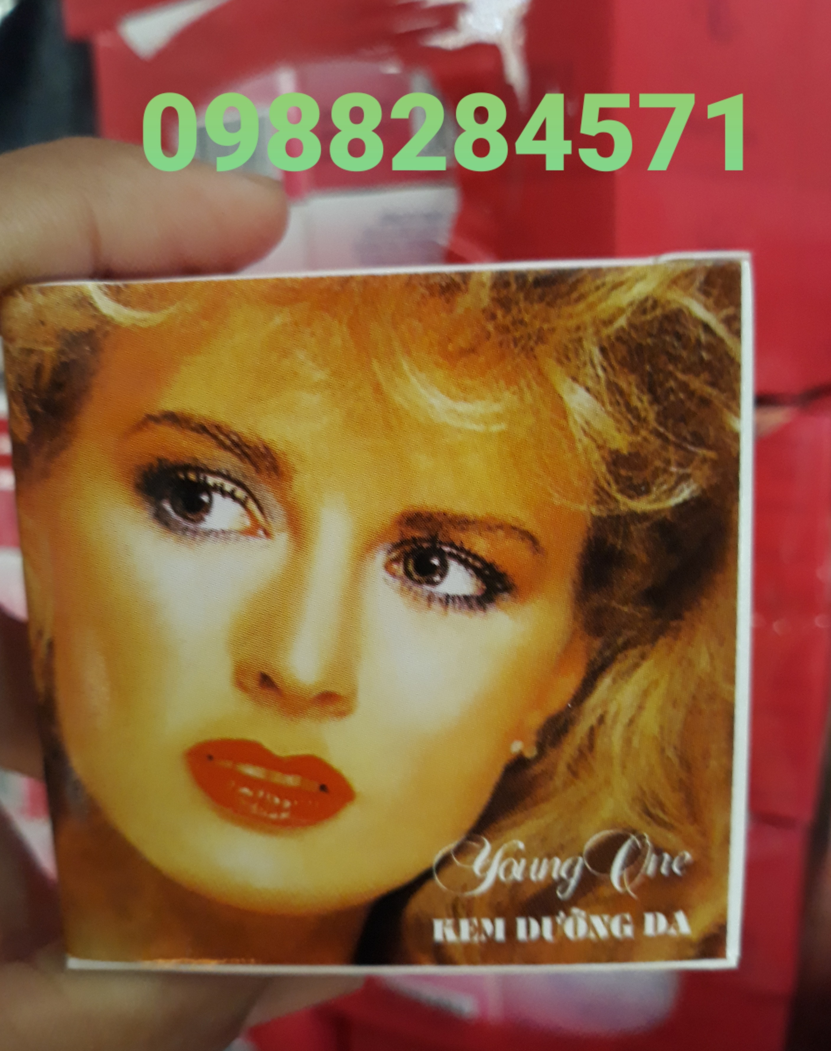 sỉ 12 hộp kem cô gái tóc xù