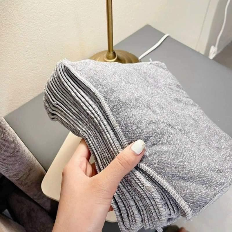 Khăn lau xe 20 x 20 cm, đa năng, dùng lau xe siêu mịn, không để lại vệt, màu ngẫu nhiên