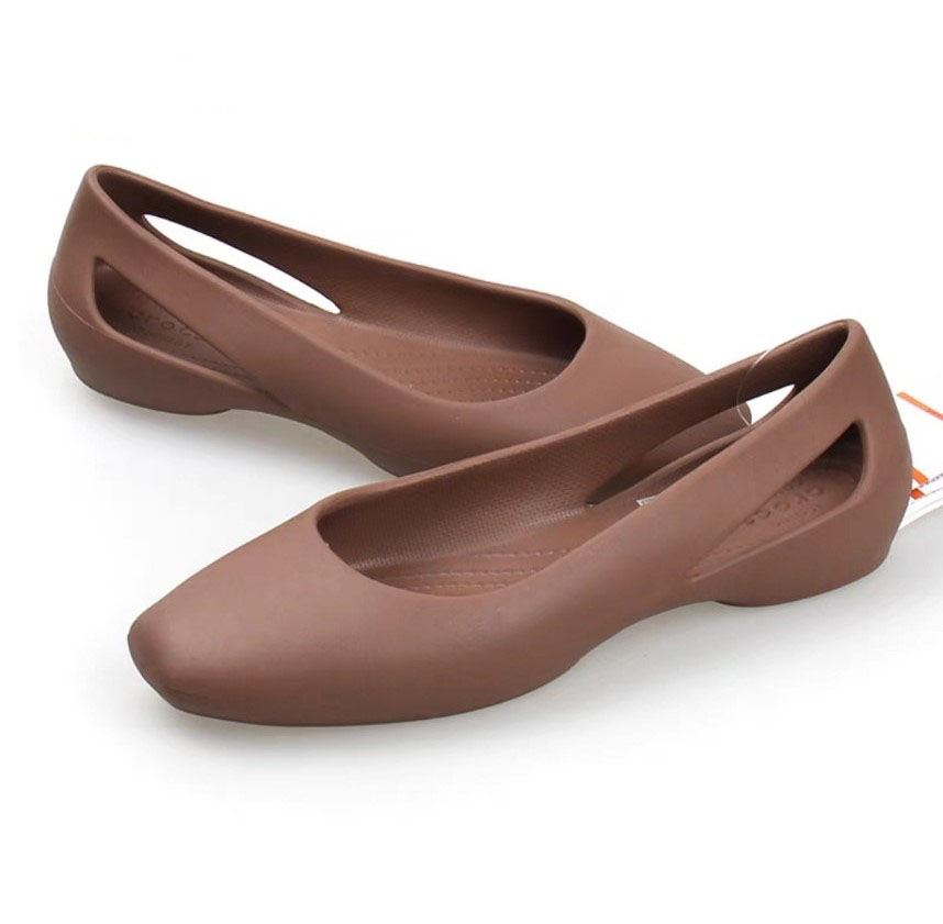 Giày nhựa crocs chuẩn xịn, chống hôi chân, nhựa tế bào êm, mềm, dẻo, bền,  đi mưa, lội nước, đi biển Laura Sloane Flat màu nâu 
