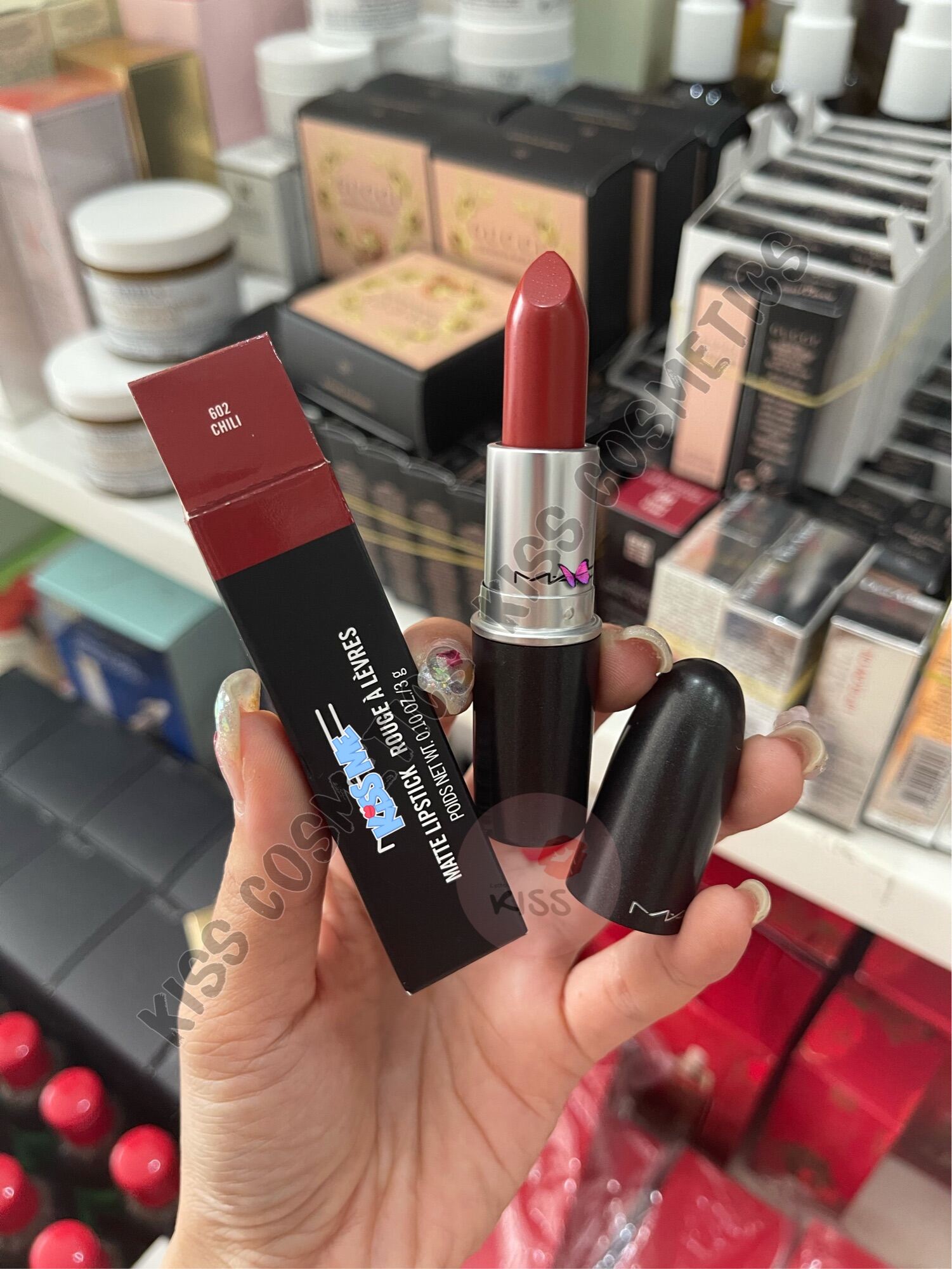 - Son M*ac Matte màu Chili - Kiss cosmetics