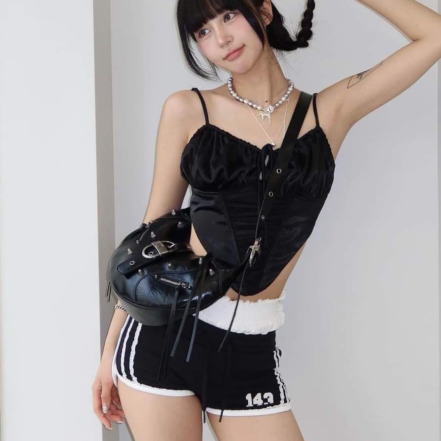 Túi xách nữ đeo chéo kẹp nách JW chính hãng dáng hobo đinh cá tính size 28 cm