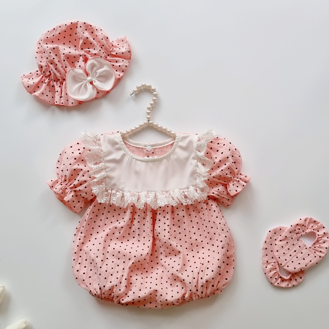 Đồ bé gái sơ sinh ren trắng chấm bi 3-13kg kèm nón giày