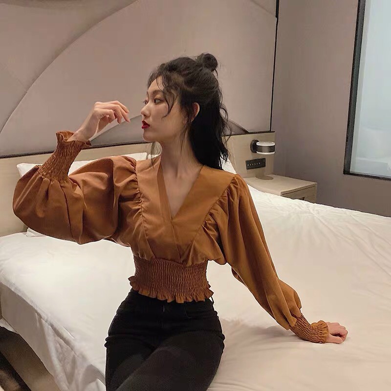 ÁO KIỂU CROPTOP CỔ CHỮ V TAY DÀI PHỒNG CỰC XINH XẮN, HOT HOT TRẺ TRUNG SÀNH ĐIỆU CHẤT VON DÀY MỀM MỊN TTSGR