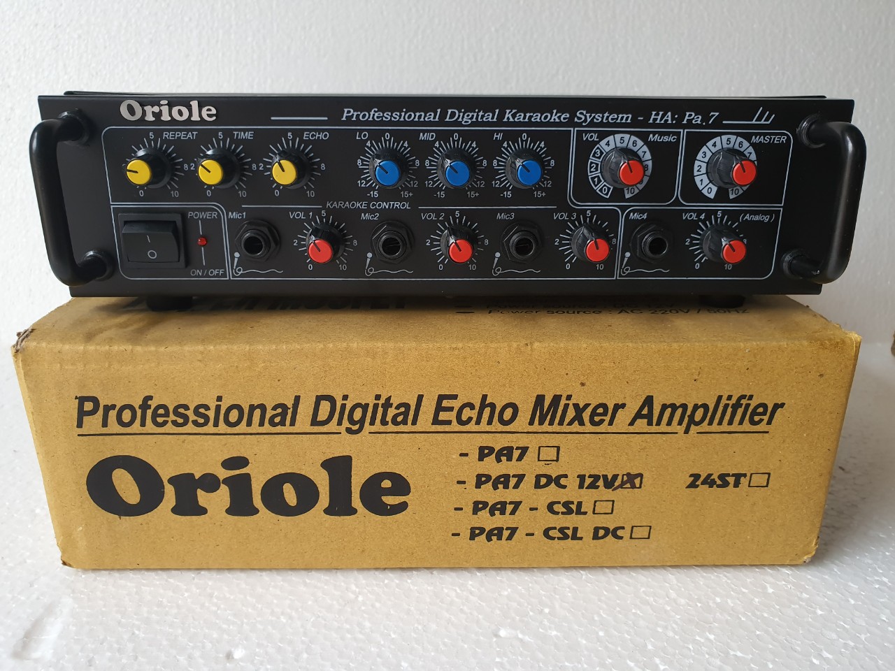 Âm ly mini gia đình PA7 có acquy Sử dụng cho hát karaok g, hoặc hệ thống âm thanh phòng họp