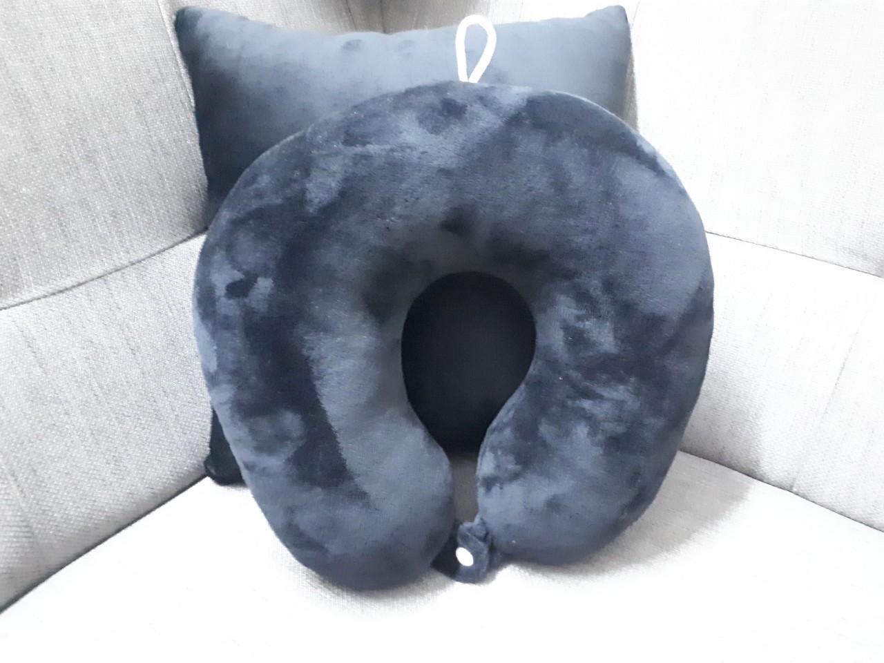 [HCM]Combo Gối Kê cổ chữ U có dây treo và nút cài và gối tựa lưng - Đen