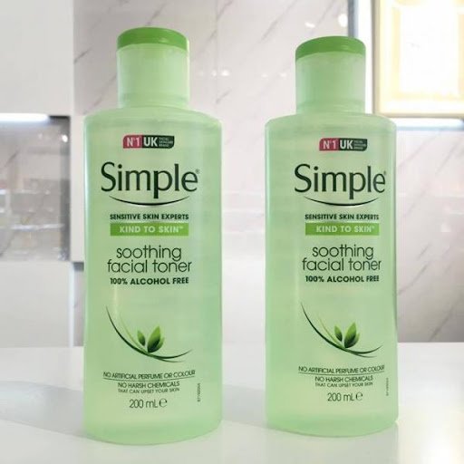 Nước hoa hồng cân bằng da dịu nhẹ simple 200ml
