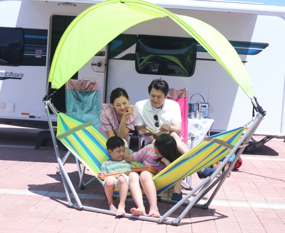 Bộ võng xếp du lịch BAN MAI dù che nắng, khung võng sắt sơn tĩnh điện p32, võng lưới in sọc, khổ lớn (hàng xuất Korea)