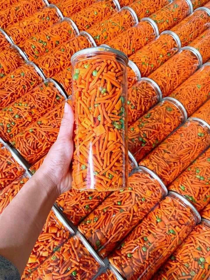 Snack Bim Bim Que Đậu Hà Lan - Lon pet 300g Ăn Vặt SK House - Free Ship