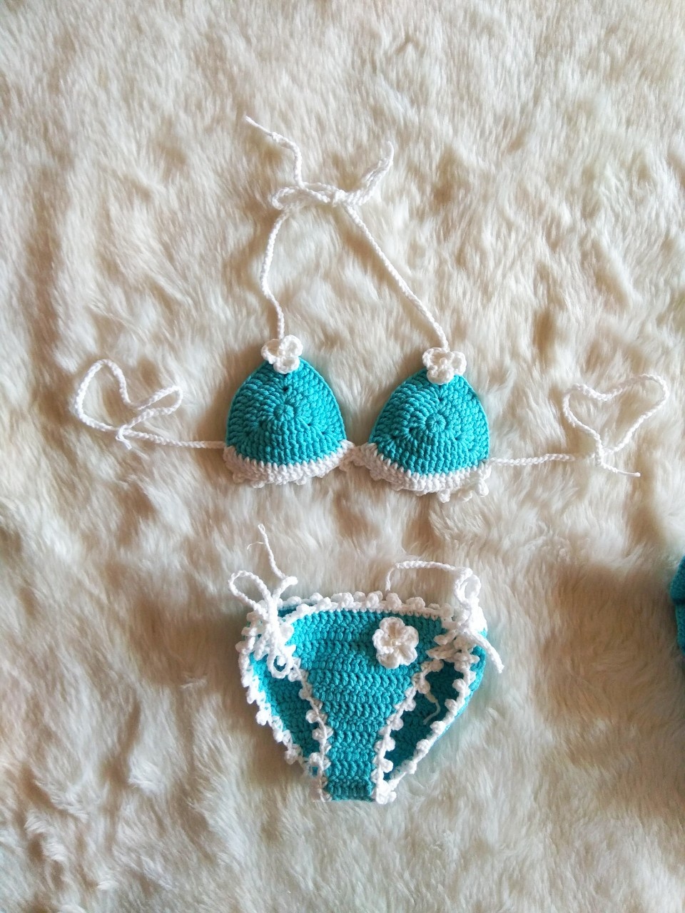 Set bikini len xanh biển cho bé