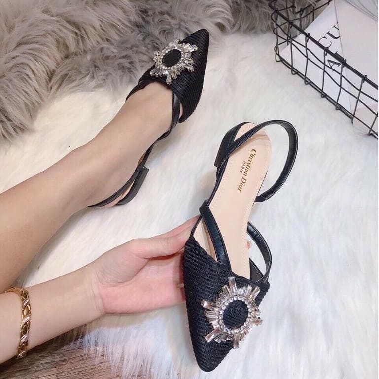 Giày sandal cao gót thời trang mũi nhọn thiết kế coi ôm chân hở gót gót cao 2cm