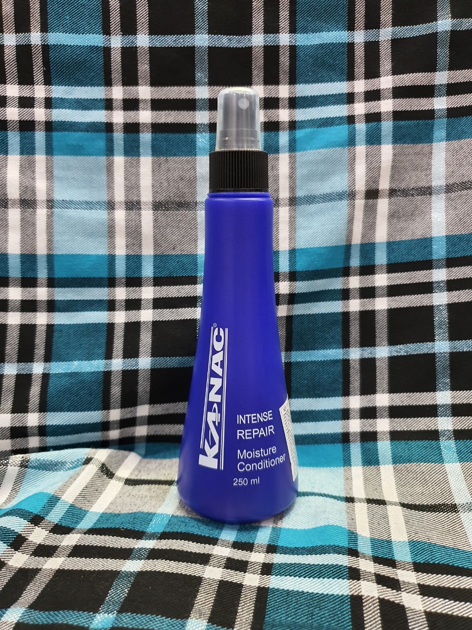 Xịt Sữa Nước dưỡng tóc hai lớp Kanac 250ml phục hồi tóc yếu, khô xơ