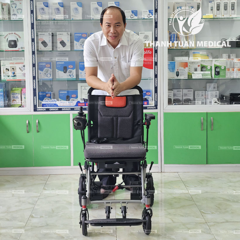 🦼SIÊU RẺ - Xe Lăn Điện Gấp Gọn 1 Chạm SIÊU NHẸ Lucass XE-126 - Quà tặng Ông Bà, Cha Mẹ, Bh chính hãng 1 năm