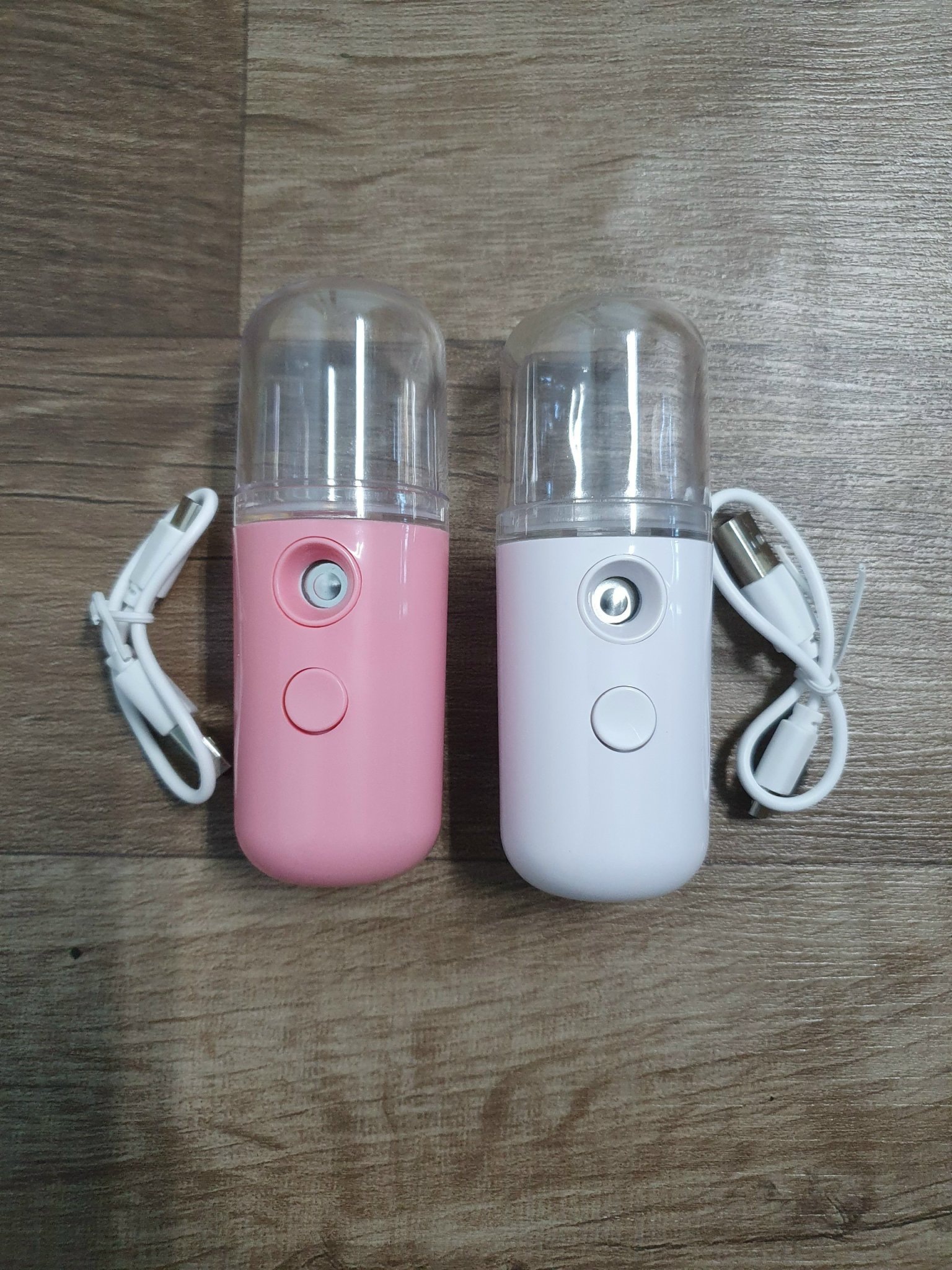 Máy xông mặt xịt khoáng nano mini phun sương dưỡng da sạc điện