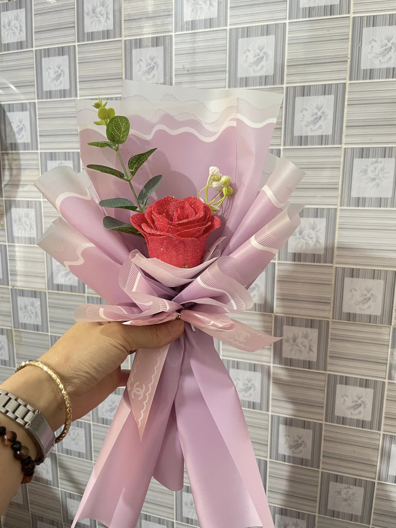 Bó 1 bông hoa sáp và hoa nhũ giá rẻ