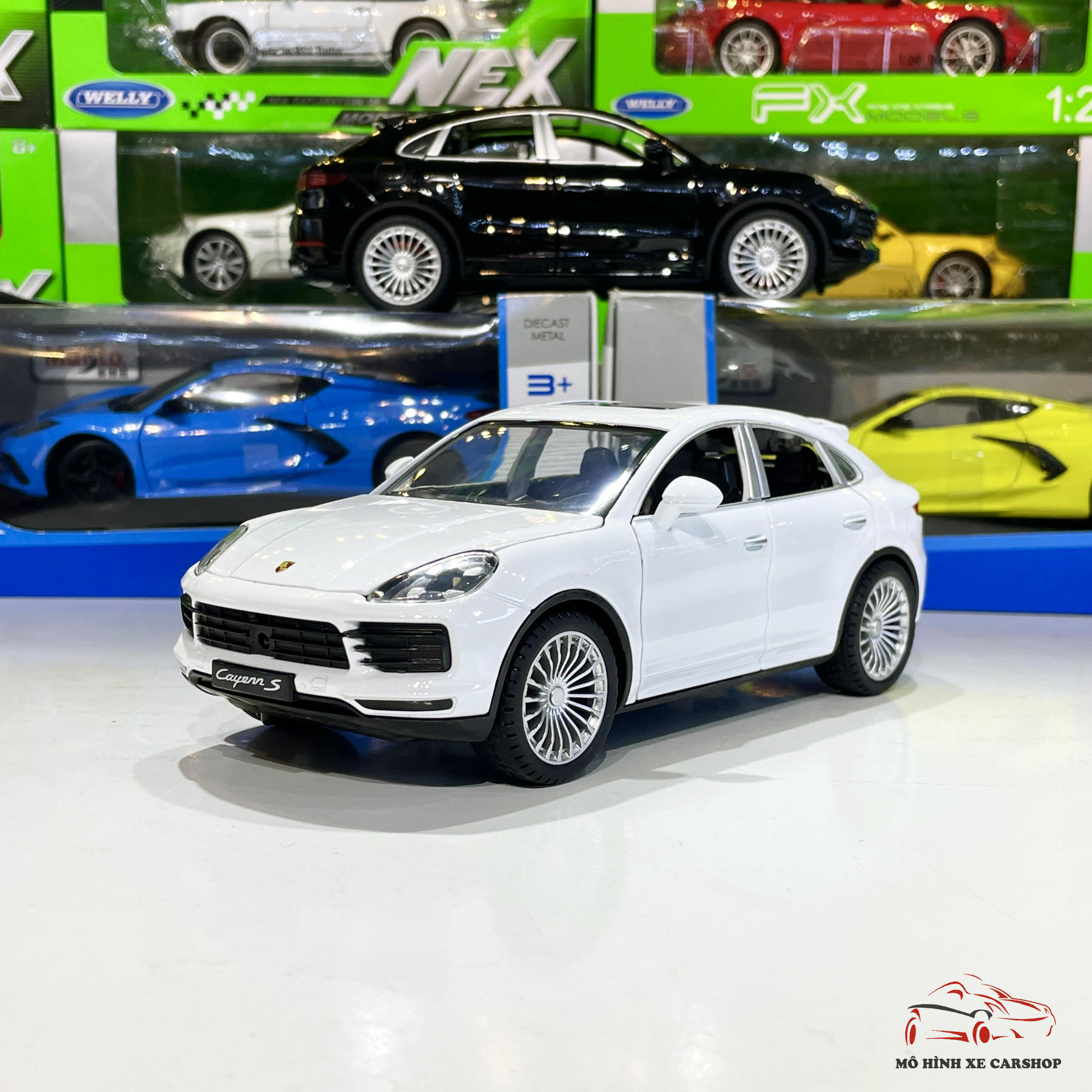 Mô hình xe hợp kim Porsche Cayenne S tỉ lệ 1:24 hãng XHD 2 màu