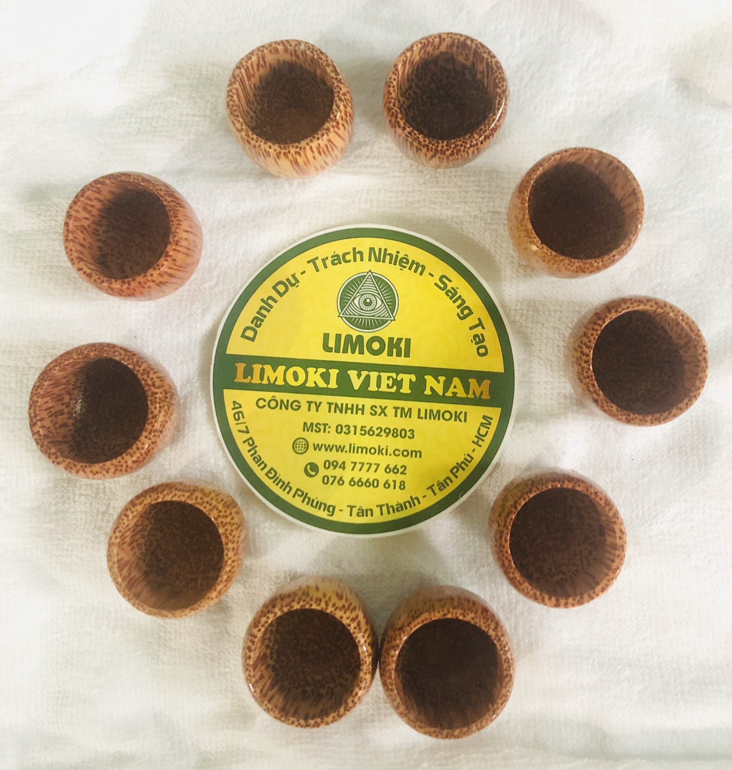 Bộ 10 Ly Uống Rượu Gỗ Dừa Lâu Năm