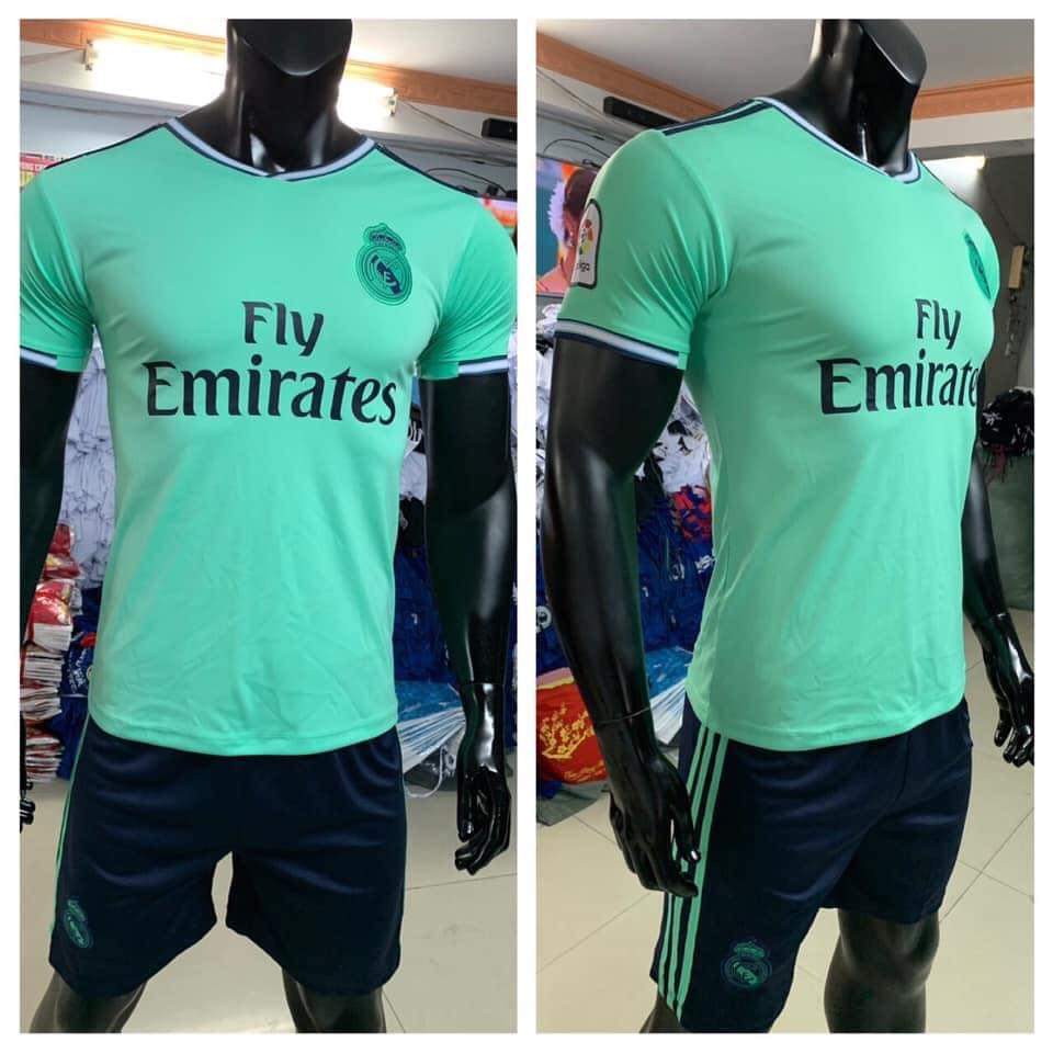 Bộ quần áo đá bóng Real Madrid