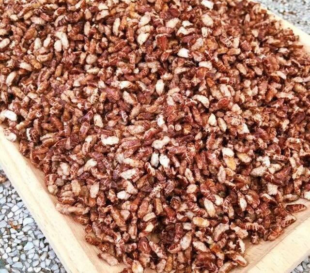 Gạo lứt sấy giòn - mặn mặn hợp khẩu vị nhiều người rất phù hợp cho người ăn kiêng ăn chay - túi zip 500g