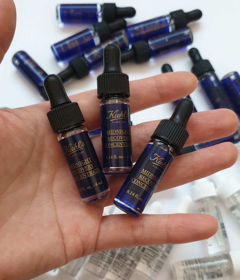 Serum phục hồi da ban đêm Midnight Recovery Concentrate