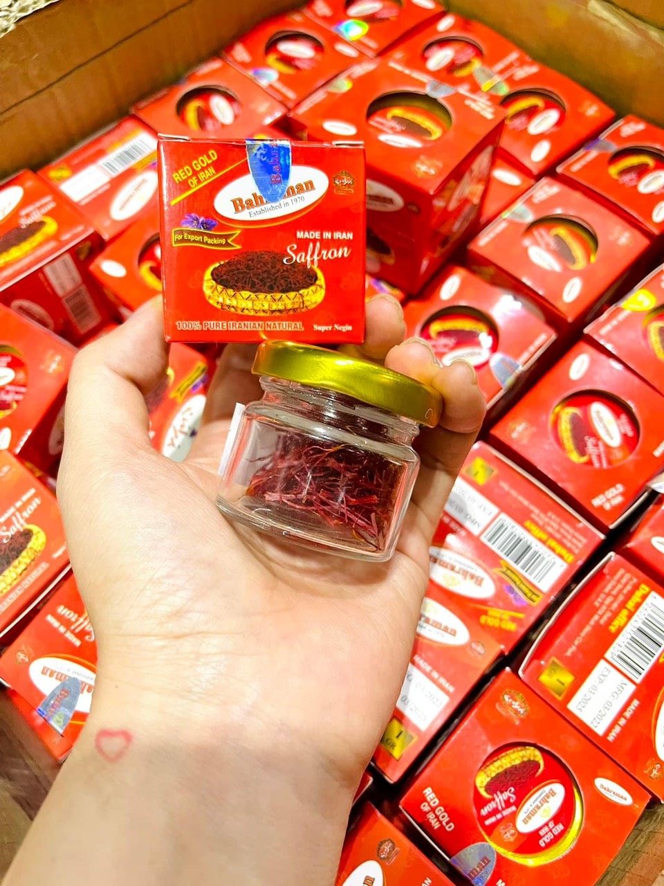 Nhụy hoa nghệ tây hỗ trợ đẹp da ngủ ngon saffron red gold iran bahraman