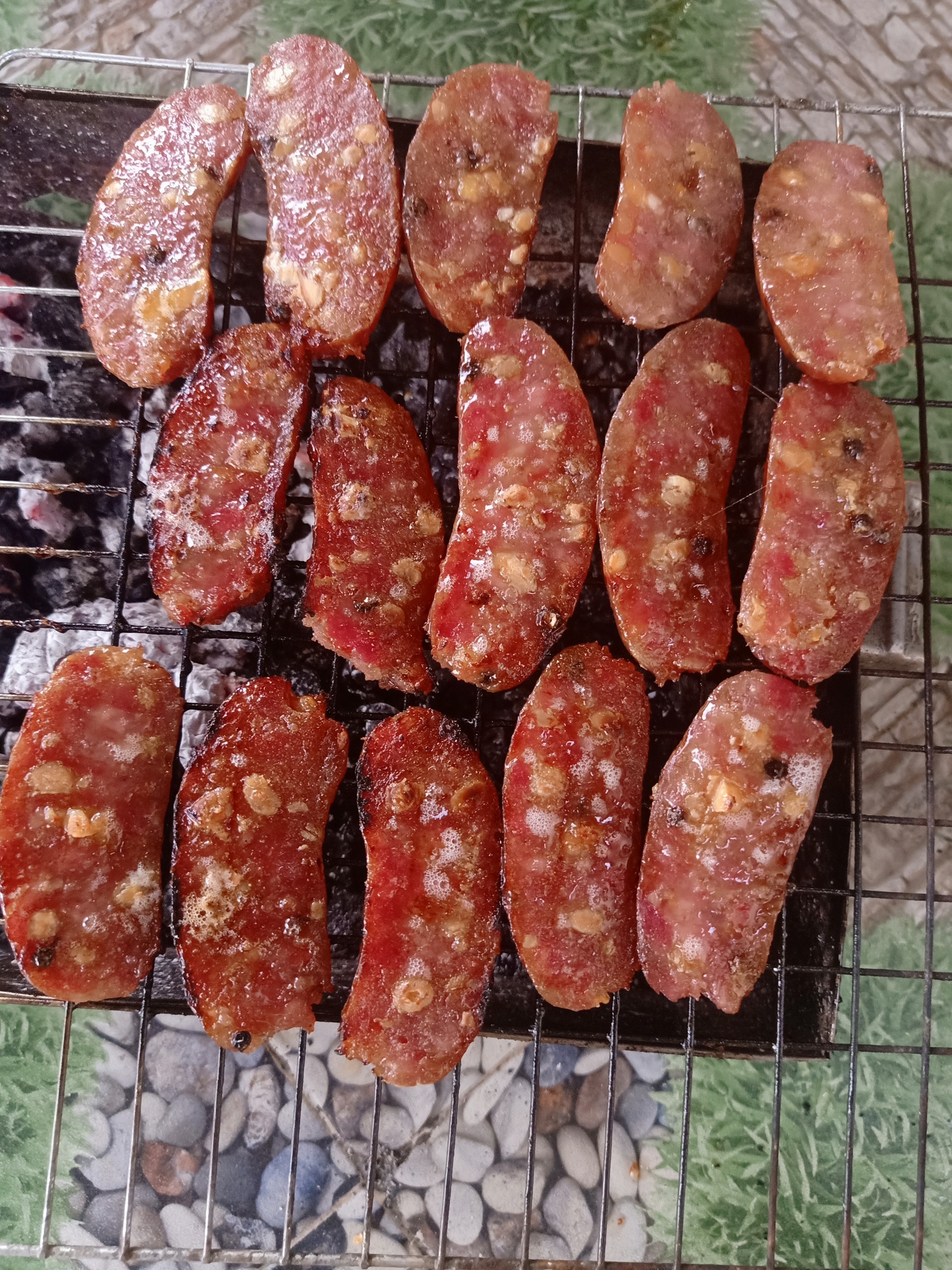 Lạp xưởng trứng muối