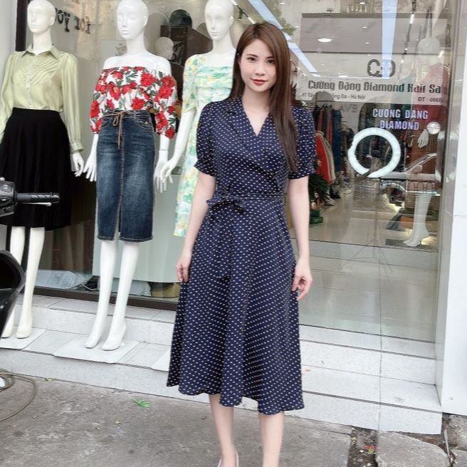 Đầm xòe dáng dài ngang gối thiết kể cổ Vest họa tiết chấm bi mặc đi chơi đi tiệc Eva Clothes