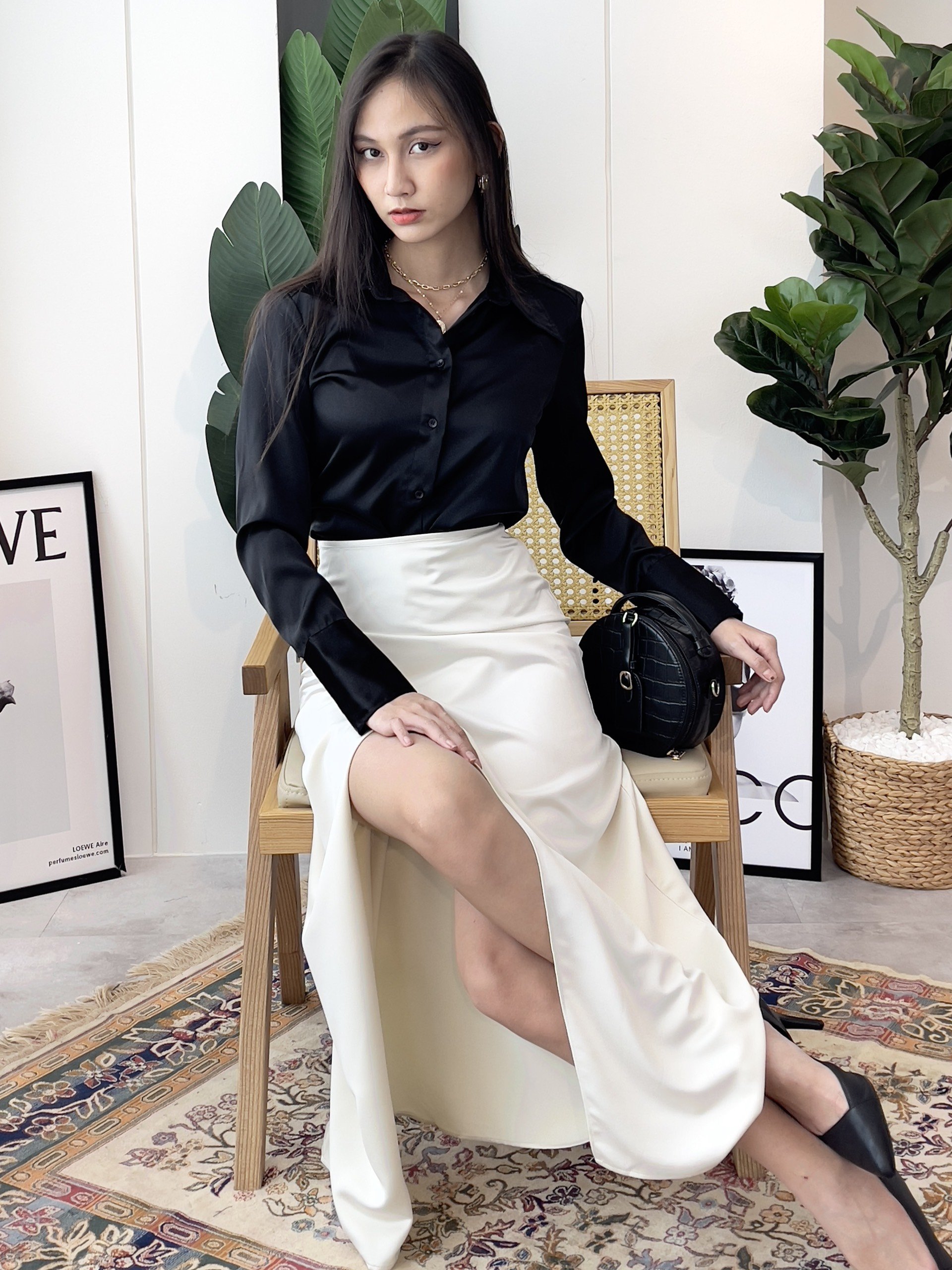 Chân váy công sở dáng dài xẻ tà sang trọng vải lụa satin cao cấp