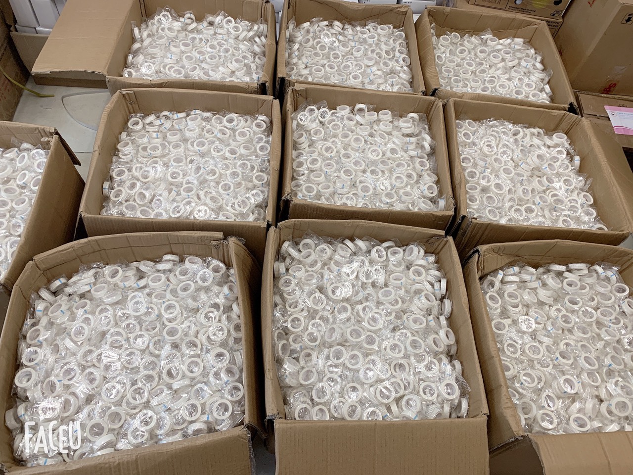 Băng keo lụa nối mi (1 cuộn)